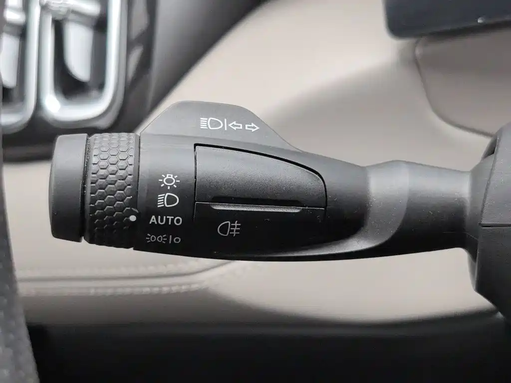 Geely Boyue L — миниатюра 21