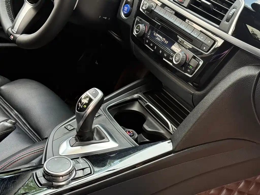 BMW 3 Series — миниатюра 18