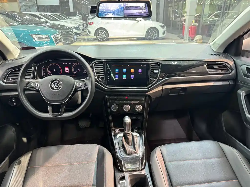 VOLKSWAGEN T ROC EXPLORING SONGS