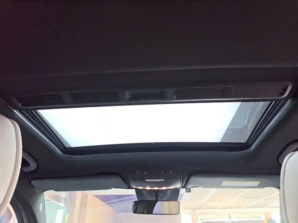 Mercedes-Benz EQC — миниатюра 18