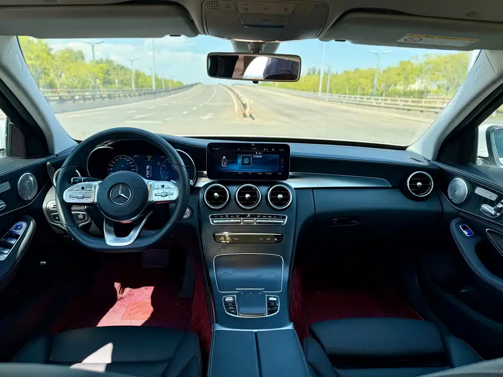 Mercedes-Benz C-Class — миниатюра 8