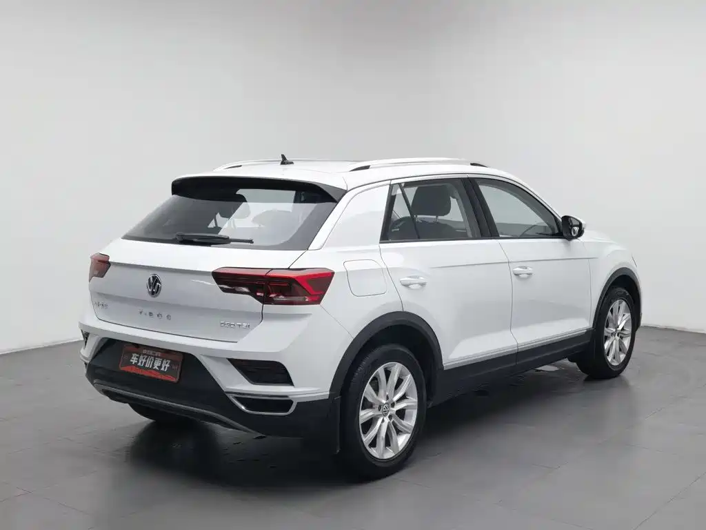 Volkswagen T-Roc — миниатюра 2