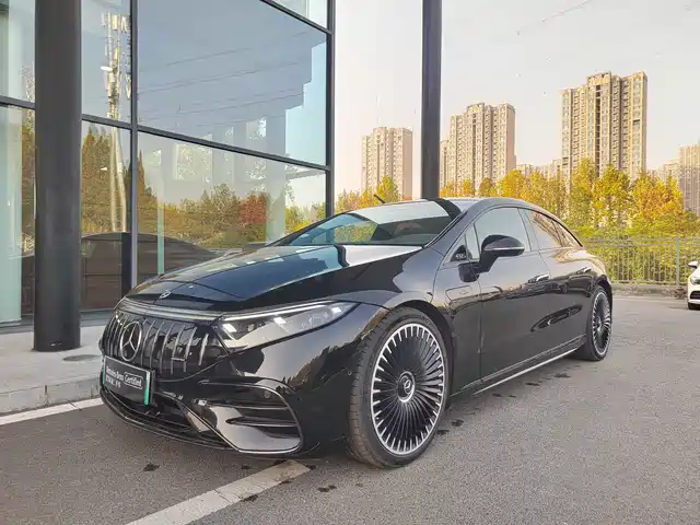 MERCEDES-BENZ EQS AMG 2022