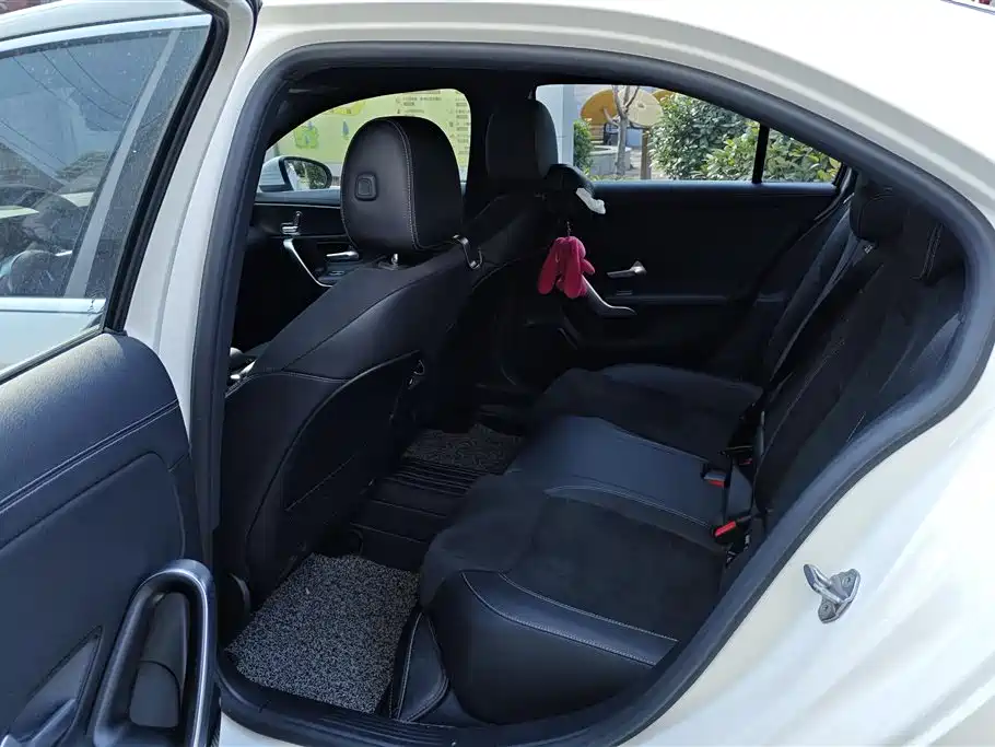 MERCEDES-BENZ A CLASS