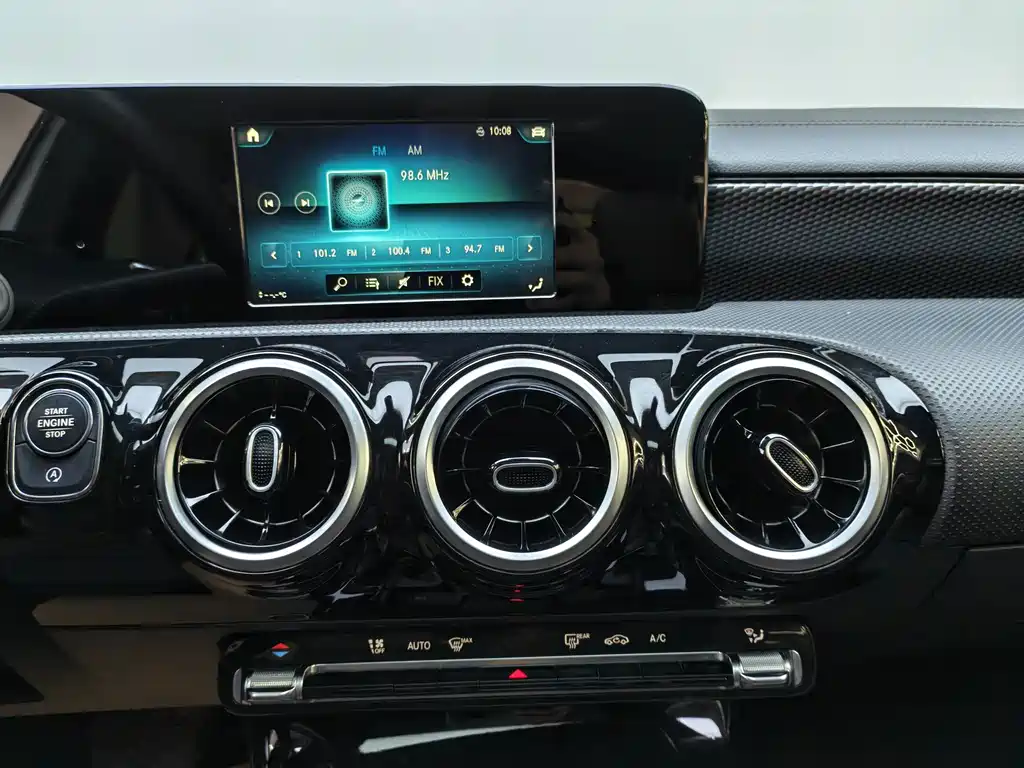 Mercedes-Benz A-Class — миниатюра 12