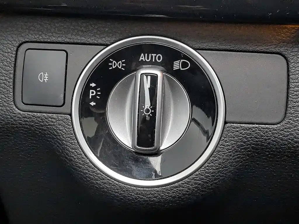 Mercedes-Benz E-Class — миниатюра 21
