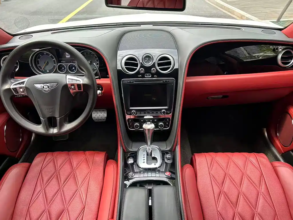 Bentley Flying Spur — миниатюра 13