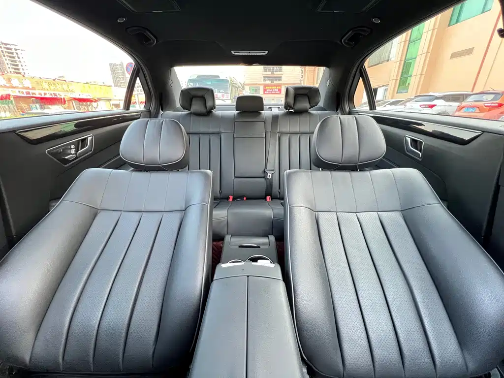 Mercedes-Benz E-Class — миниатюра 18