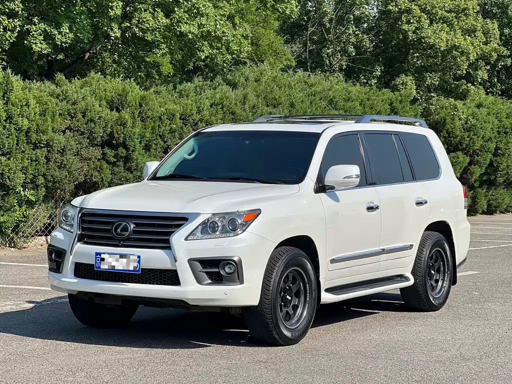 Lexus LX 2016