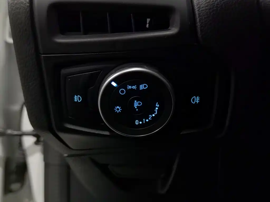 Ford Focus — миниатюра 21