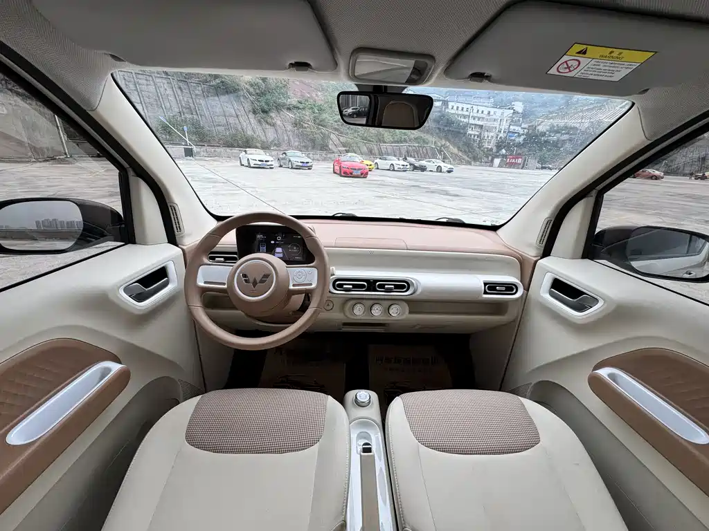 Wuling MINIEV — миниатюра 10