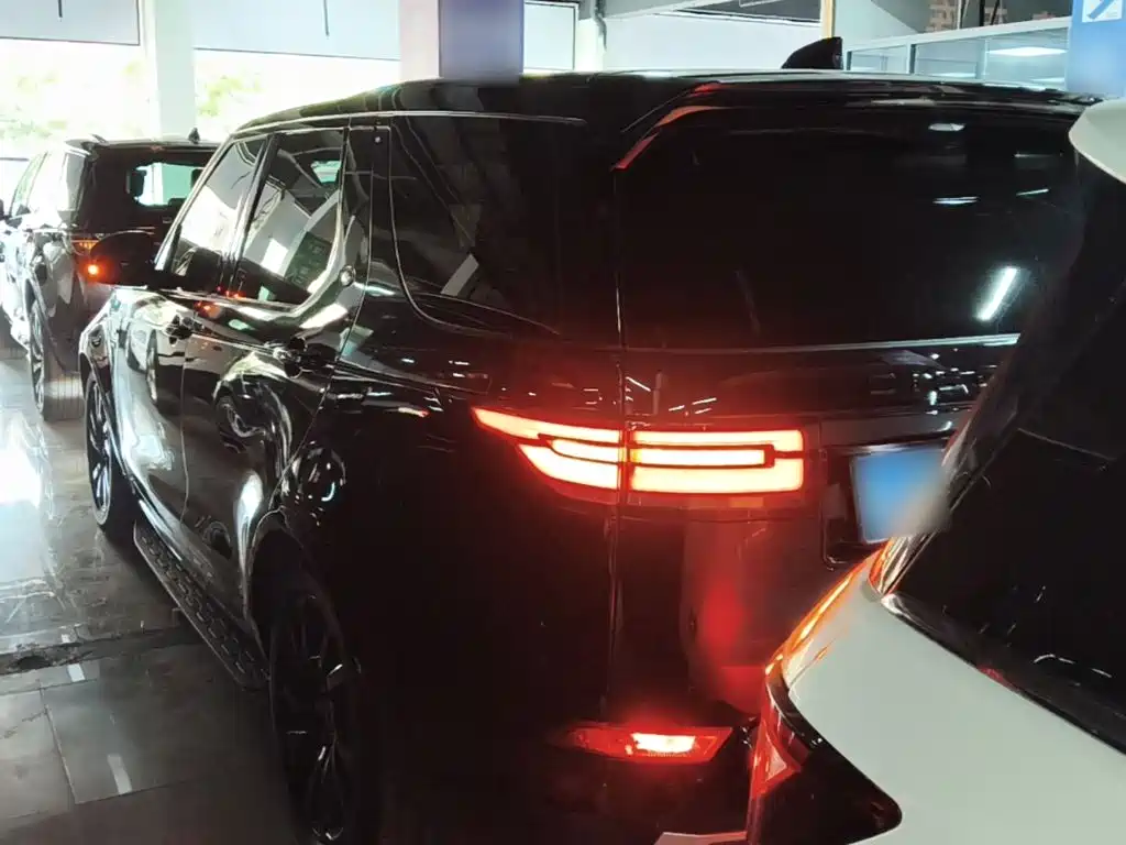 Land Rover Discovery — миниатюра 5