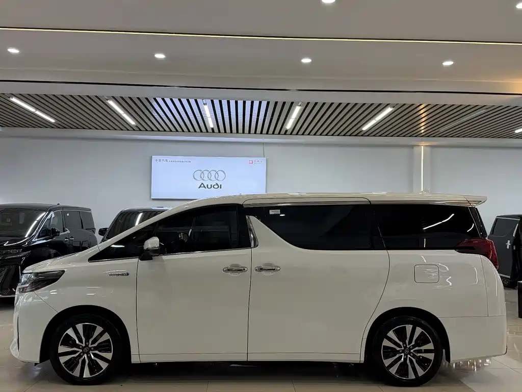 TOYOTA ELFA