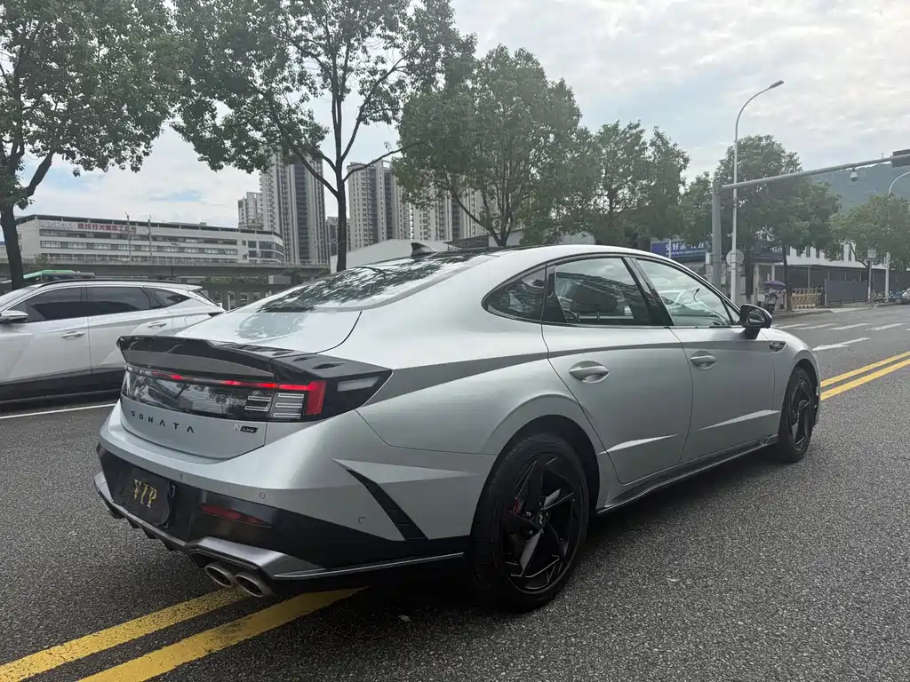Hyundai Sonata — миниатюра 5