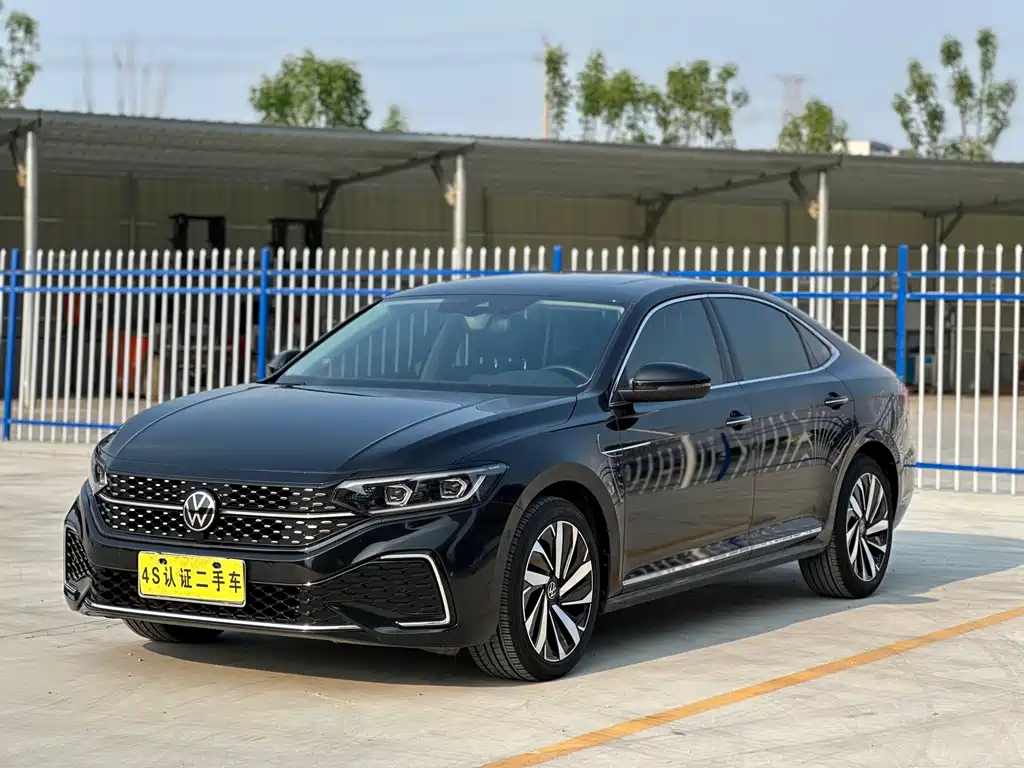 Volkswagen Passat 2022