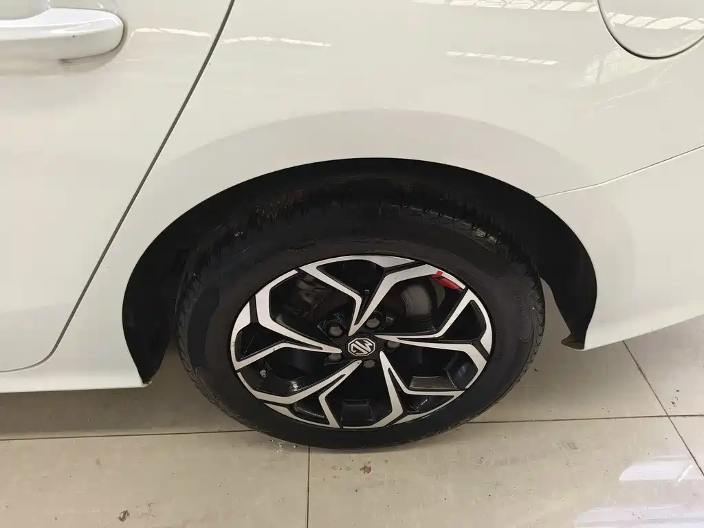 MG MG5 — миниатюра 15