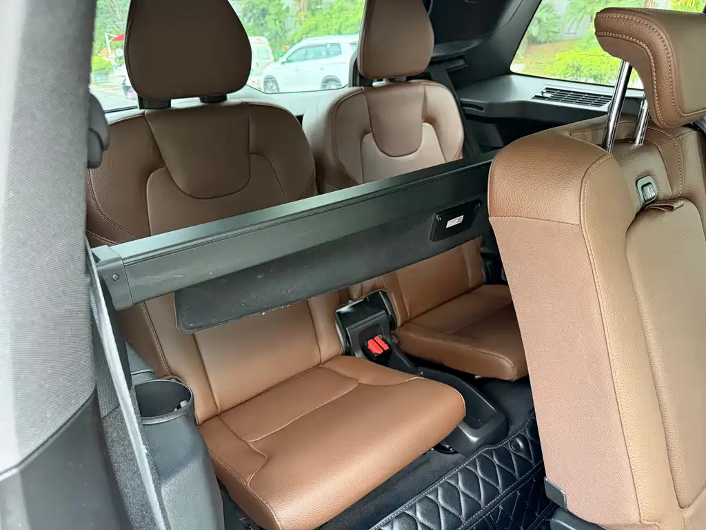 Volvo XC90 — миниатюра 13