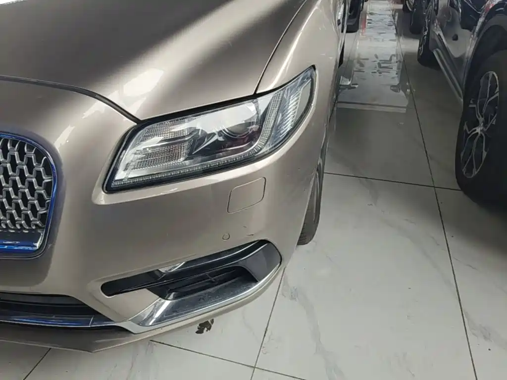 Lincoln Continental — миниатюра 24