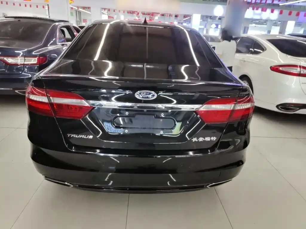 Ford Taurus — миниатюра 6