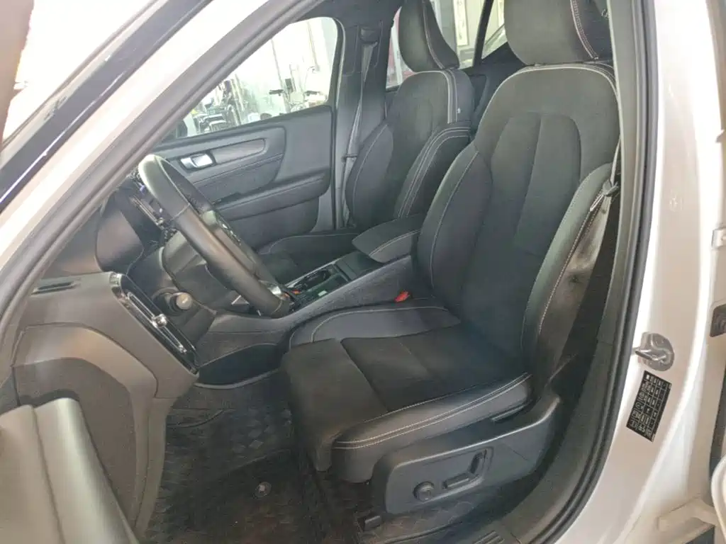 Volvo XC40 NEV — миниатюра 15