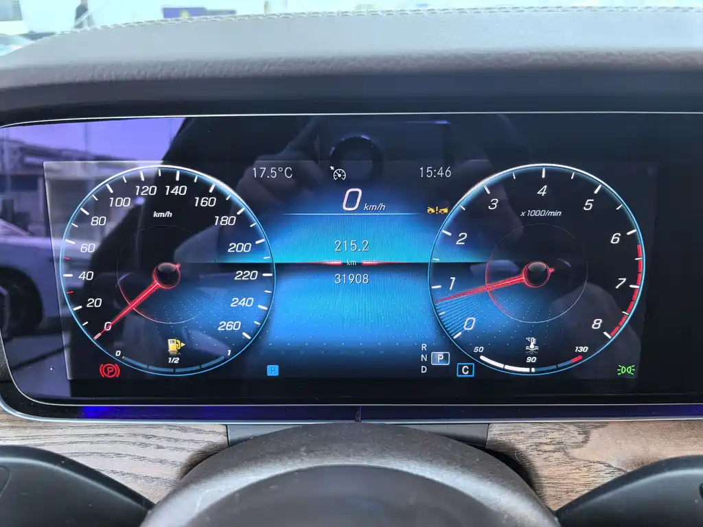 MERCEDES-BENZ E CLASS