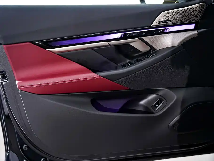 BMW 5 Series — миниатюра 16