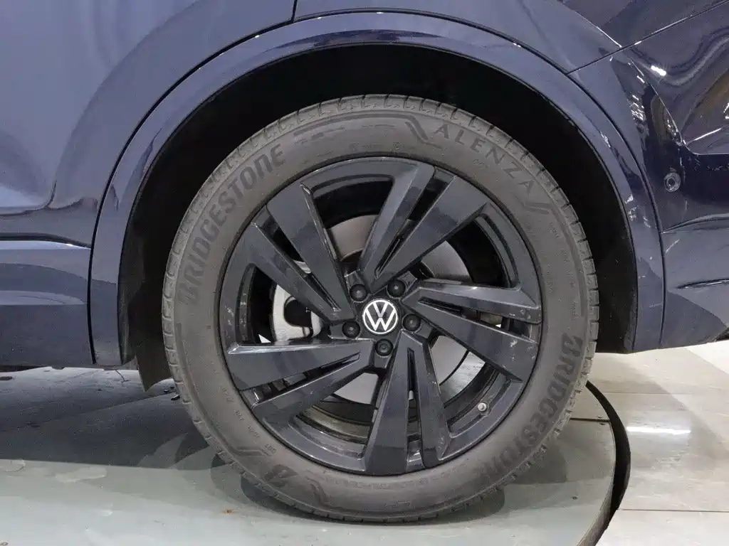 Volkswagen Touareg — миниатюра 21