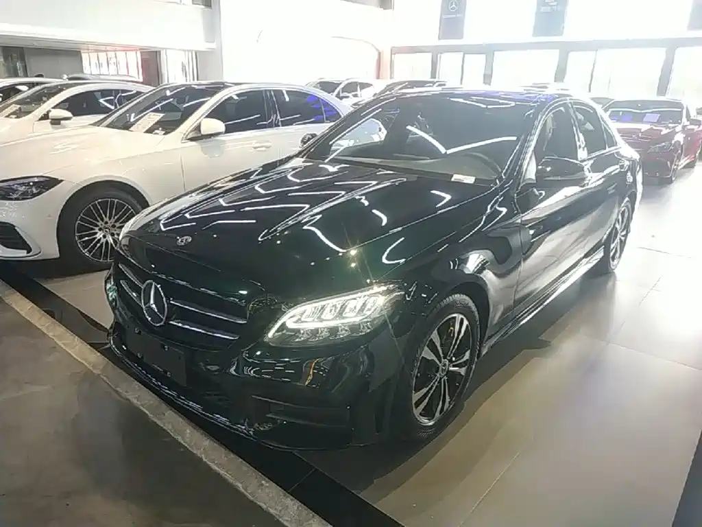 Mercedes-Benz C-Class — миниатюра 2