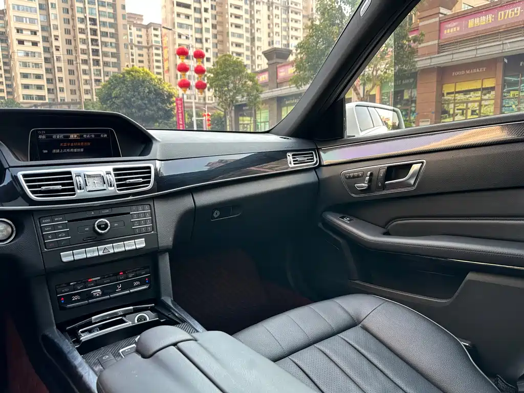 Mercedes-Benz E-Class — миниатюра 22