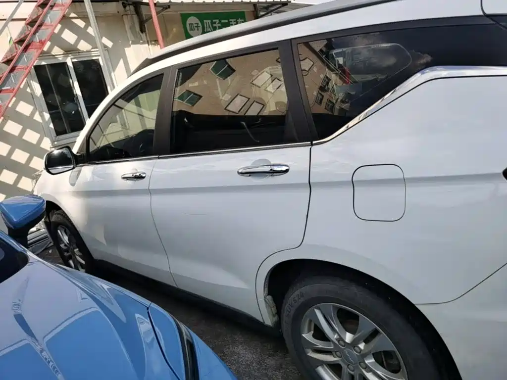 Haval M6 — миниатюра 5