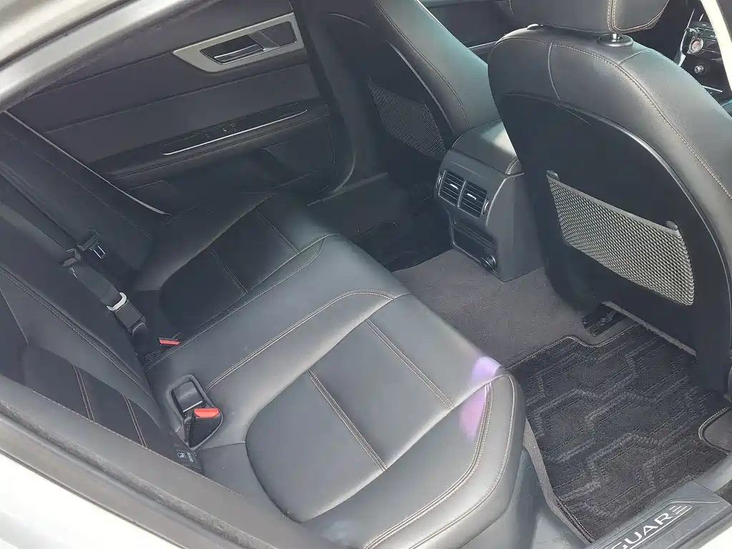 Jaguar XEL — миниатюра 5