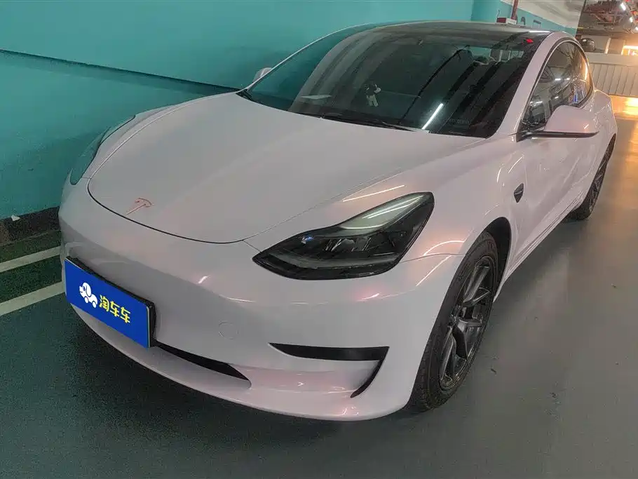 Tesla Model 3 2022