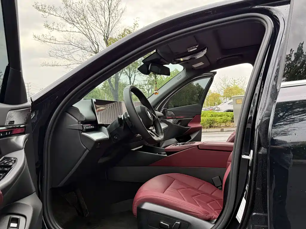 BMW 5 Series 5 2025 530Li Lead M Sport