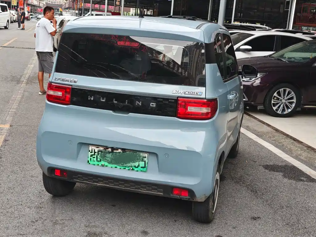 Wuling MINIEV — миниатюра 6