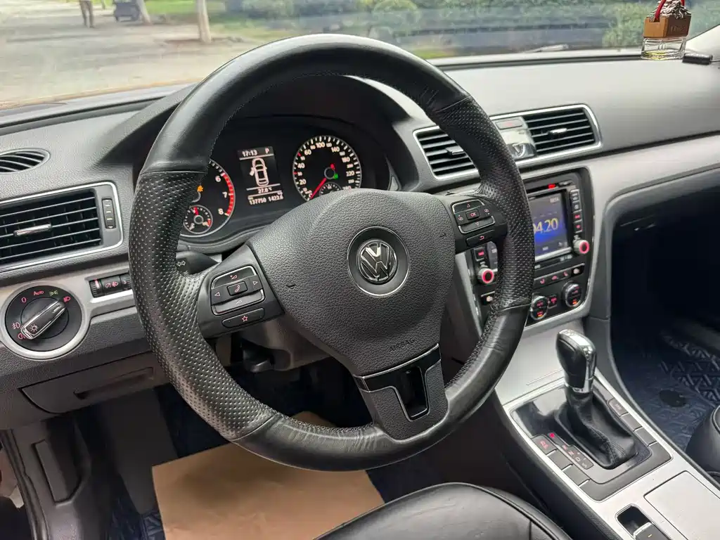Volkswagen Passat — миниатюра 7