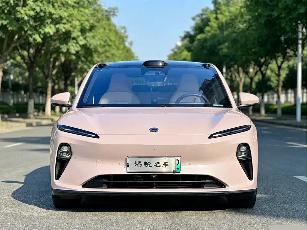 NIO ET5