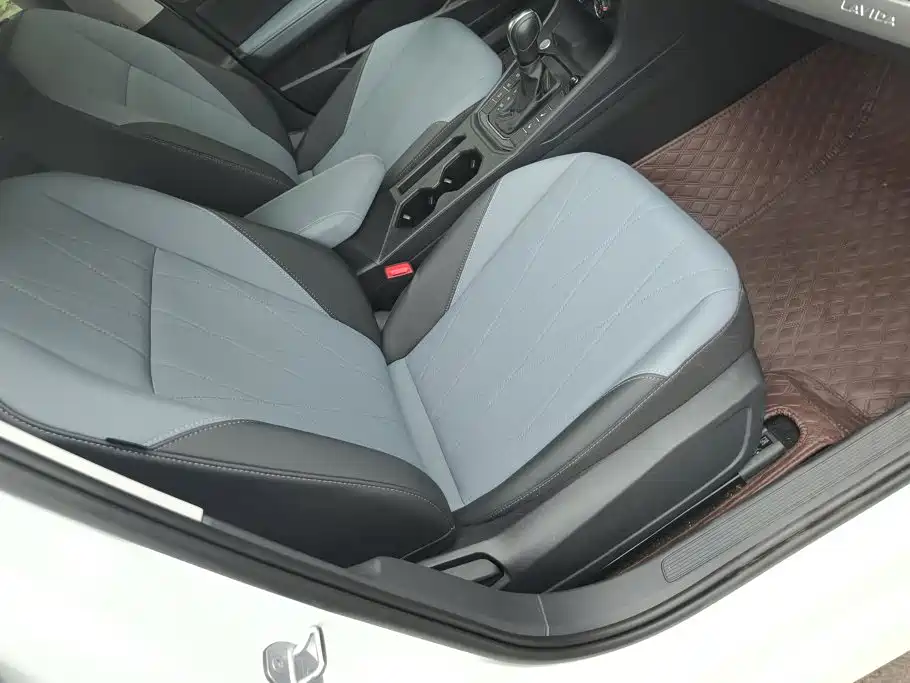 Volkswagen Lavida — миниатюра 8