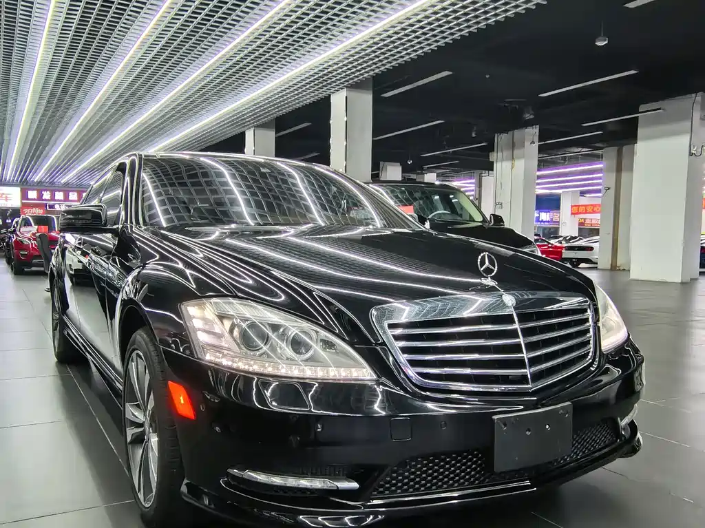 Mercedes-Benz S-Class 2013