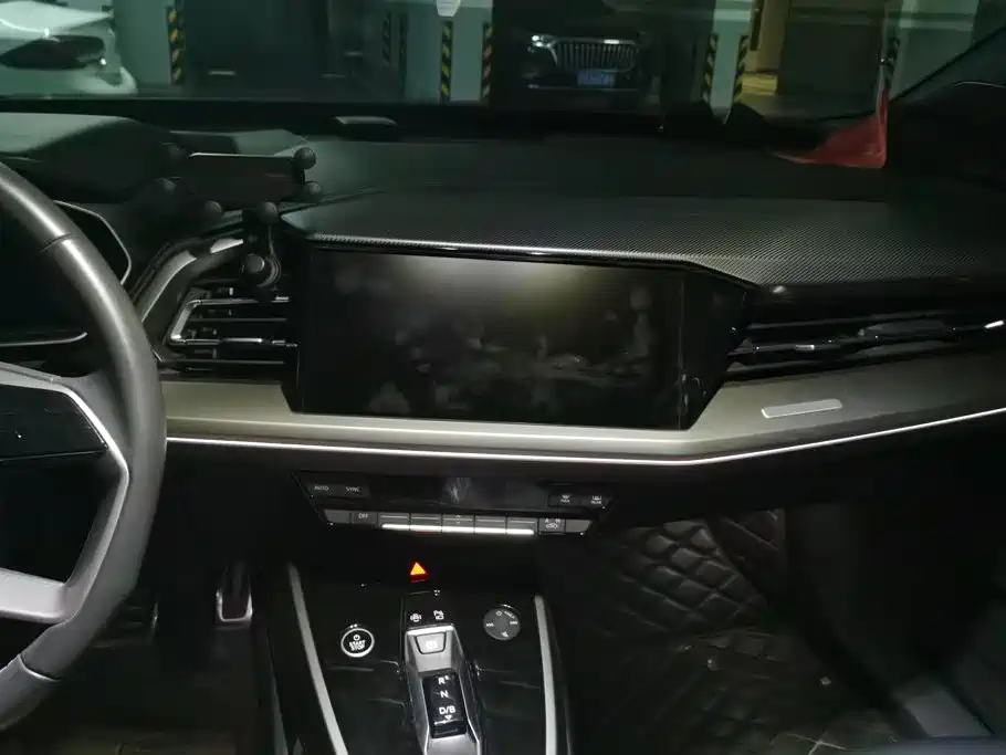 Audi Q4 e-tron — миниатюра 13
