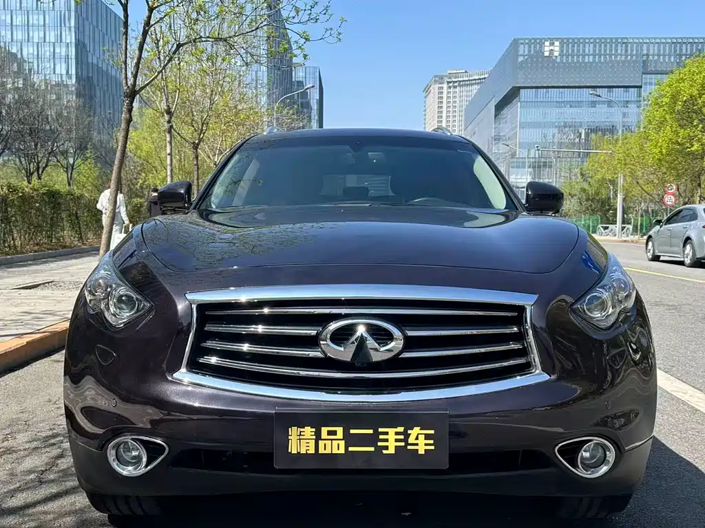 Infiniti QX70 2013 3.7L Standard