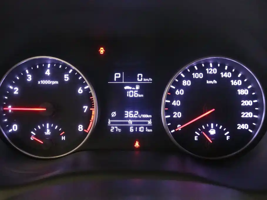 Hyundai Elantra — миниатюра 6