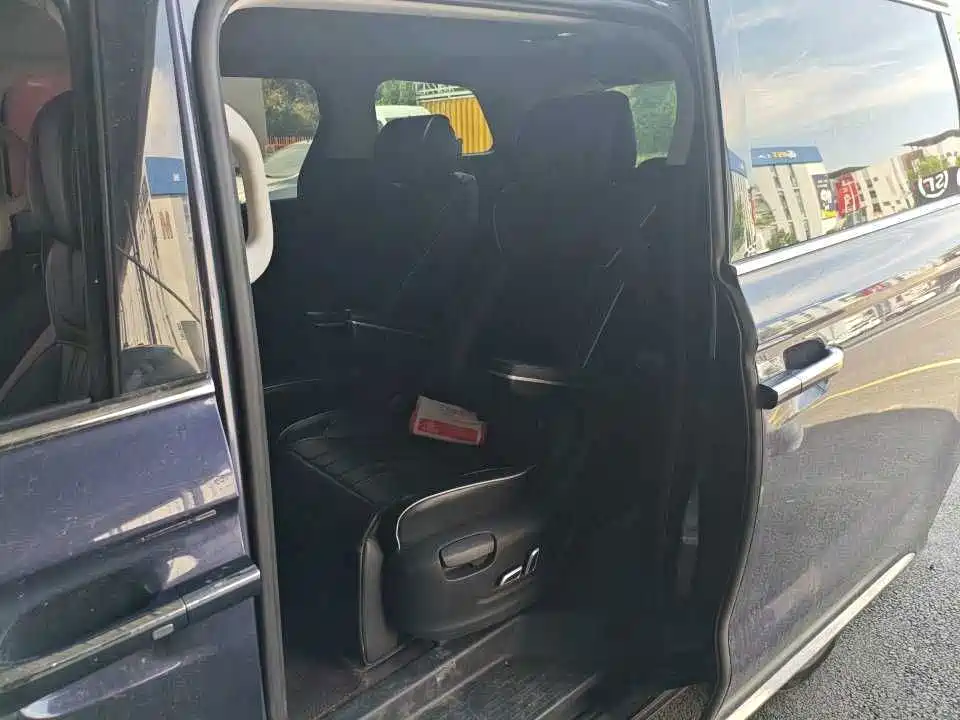 Roewe iMAX8 — миниатюра 7