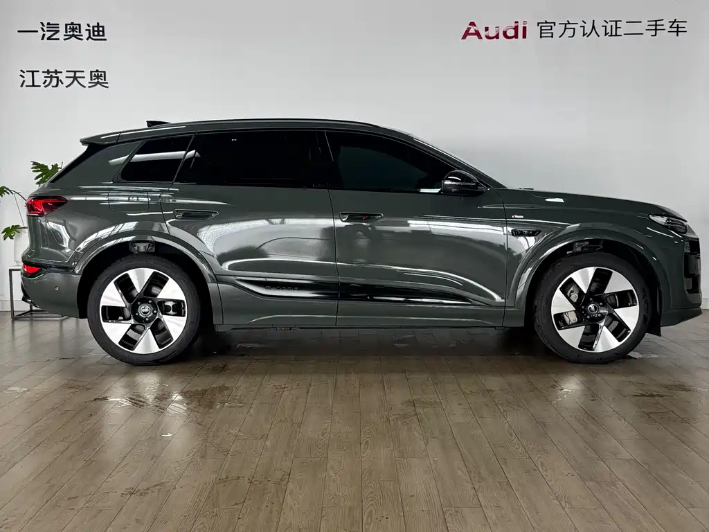 Audi Q6L e-tron — миниатюра 3