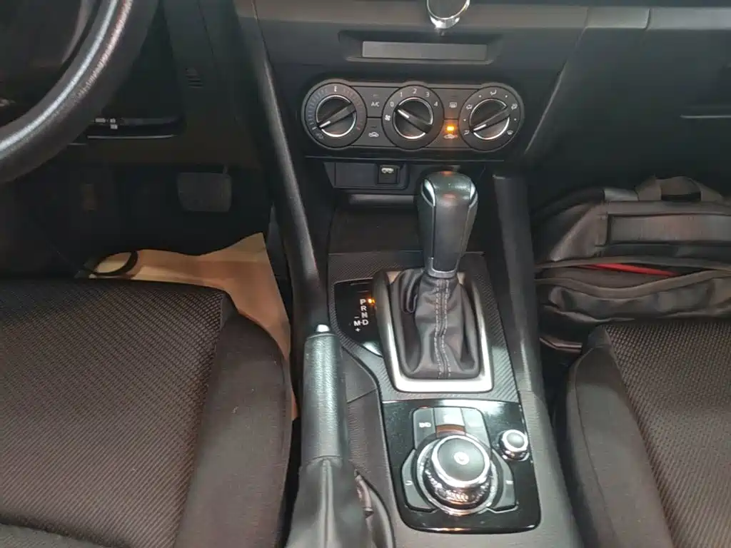 Mazda 3 Axela — миниатюра 14