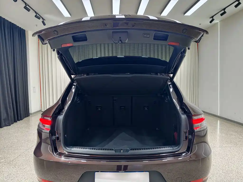 Porsche Macan — миниатюра 38