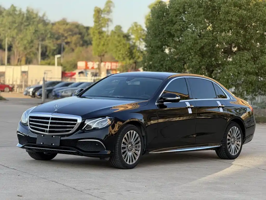 MERCEDES-BENZ E CLASS