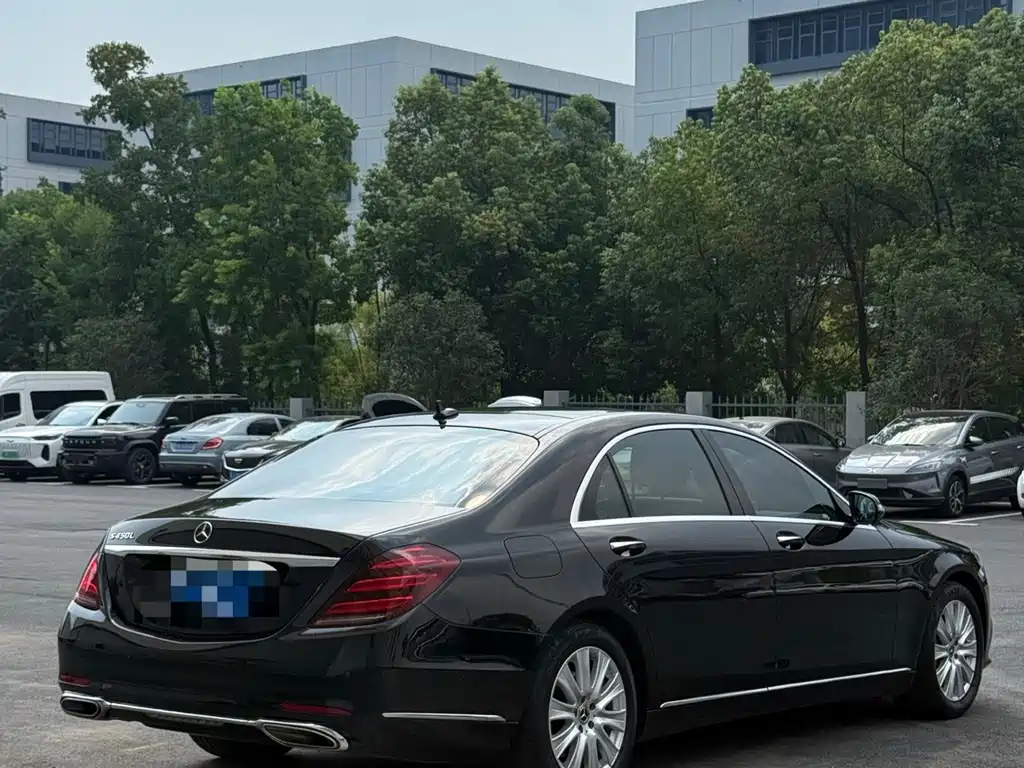 Mercedes-Benz S-Class — миниатюра 9