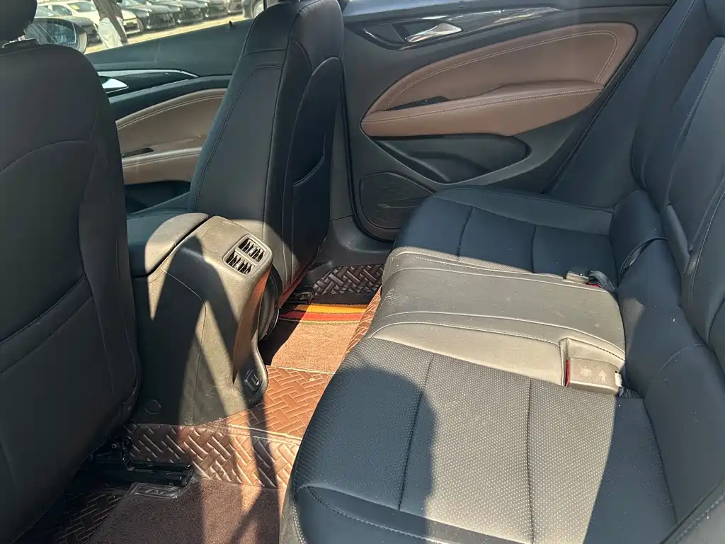 Buick Regal — миниатюра 5