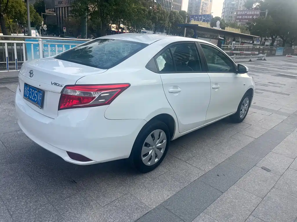 Toyota Vios — миниатюра 4