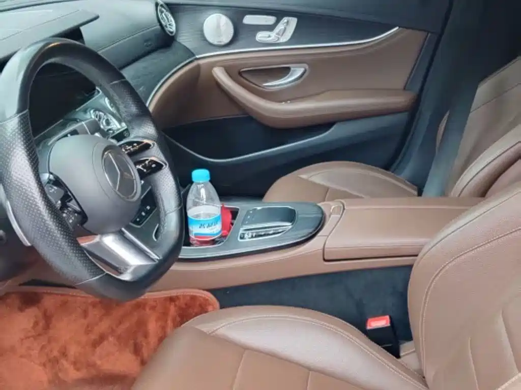 Mercedes-Benz E-Class — миниатюра 3